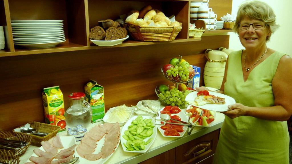 Kruja Hotel Tiranë Luaran gambar