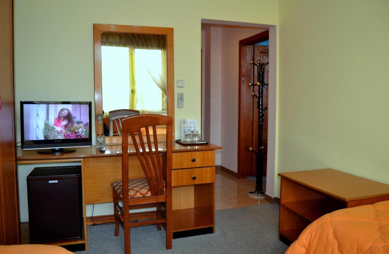 Kruja Hotel Tiranë Luaran gambar